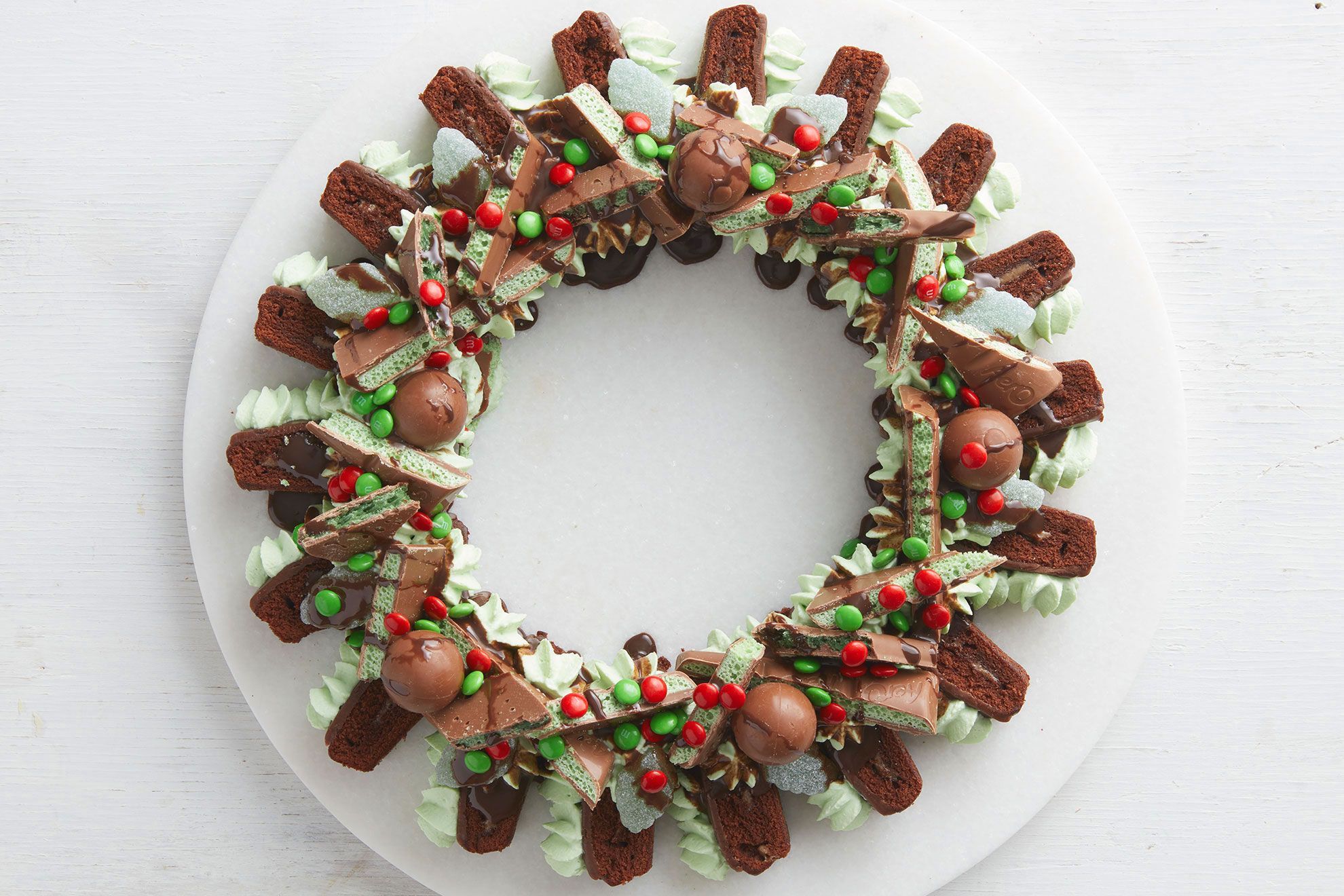 Choc-mint dessert wreath recipe