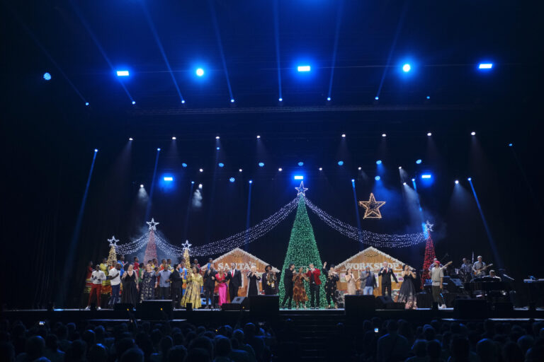 Mzansi’s top musicians break record with over R400 000 raised at SPAR Carols by Candlelight