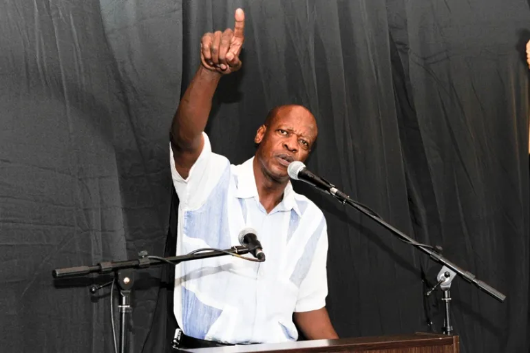 Mzwakhe Mbuli 